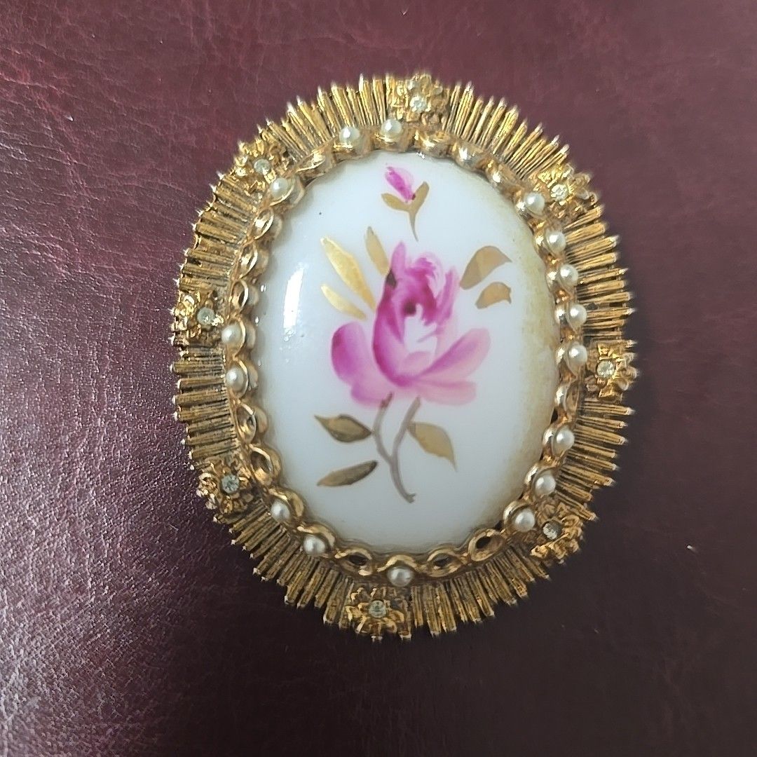 Vintage Mid Century Har Brooch Rare In Gold Tone With Hand Painted Rose